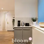 Le Prestige Place Carriere De Standing *