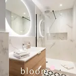 Le Prestige Place Carriere De Standing * Нанси