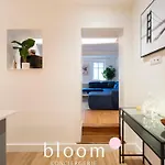 Le Prestige Place Carriere De Standing