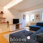 Апартаменты Le Prestige Place Carriere De Standing *