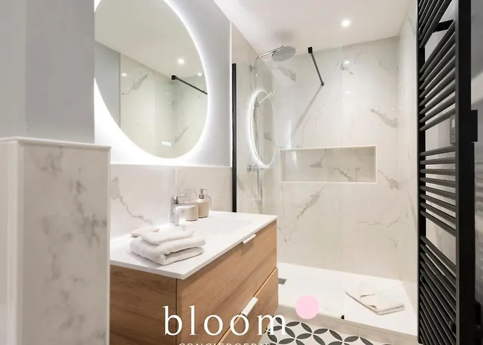 Le Prestige Place Carriere De Standing * Нанси